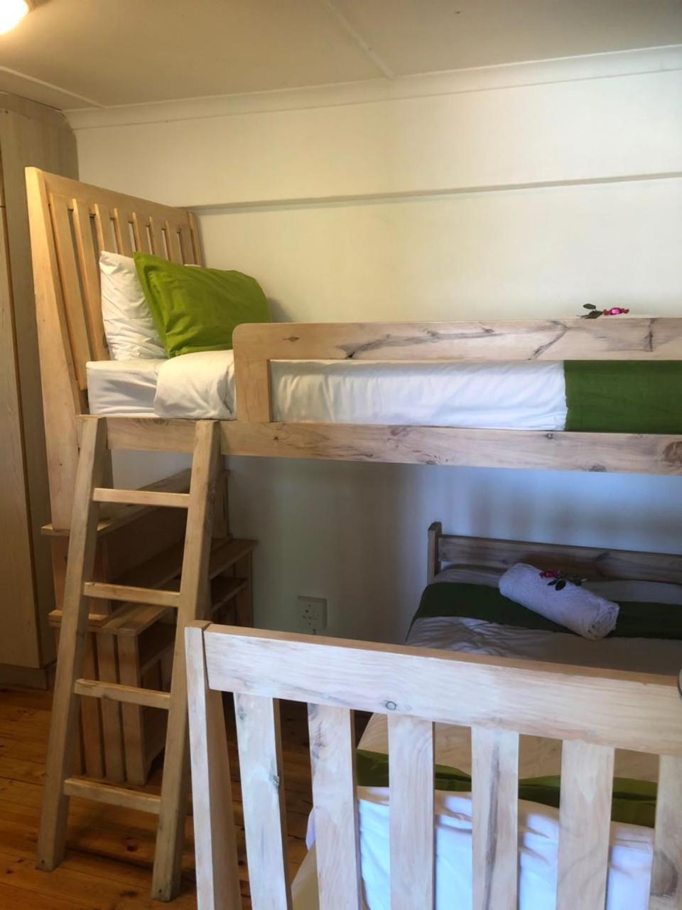 Aquarius Bed And Breakfast Jeffreys Bay Ngoại thất bức ảnh